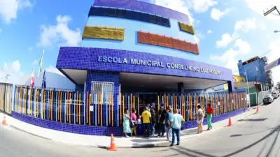 Salvador cresce 0,3 ponto no Ideb 2025 mesmo após greve de 74 dias na educação