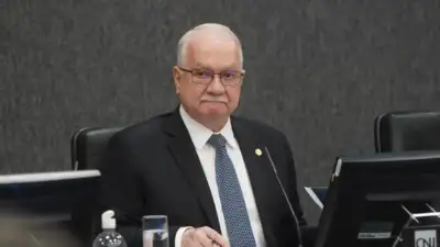 Fachin dá 24 horas para PF informar custódia de material do celular de Vorcaro