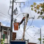 Banho de Luz instala 40 lâmpadas de LED em ruas de Itinga e Vida Nova