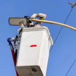 Vida Nova recebe 17 luminárias de LED; Lauro de Freitas soma 186 manutenções na semana
