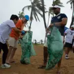 Praia do Surf recebe mutirão de limpeza neste sábado (19), das 8h às 13h