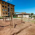 Praça Dona Lindu, em Itinga, ganha nova estrutura com academia ao ar livre