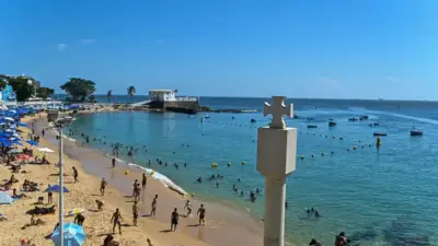 Boias no Porto da Barra completam um mês sem invasões registradas pela GCM