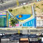 Praça em Itinga é reaberta com nome de Bibas Samba, campo de grama sintética e ruas recuperadas