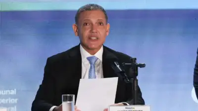Presidente do TSE diz que eleições transcorreram dentro da normalidade após carta de Flávio Bolsonaro